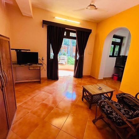 Naga Cottages Morjim Exterior photo