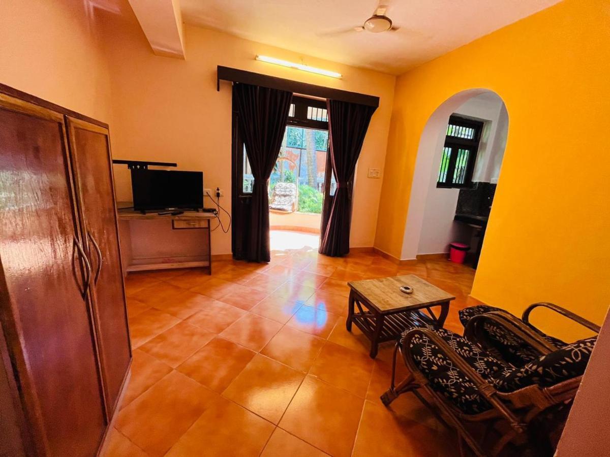 Naga Cottages Morjim Exterior photo