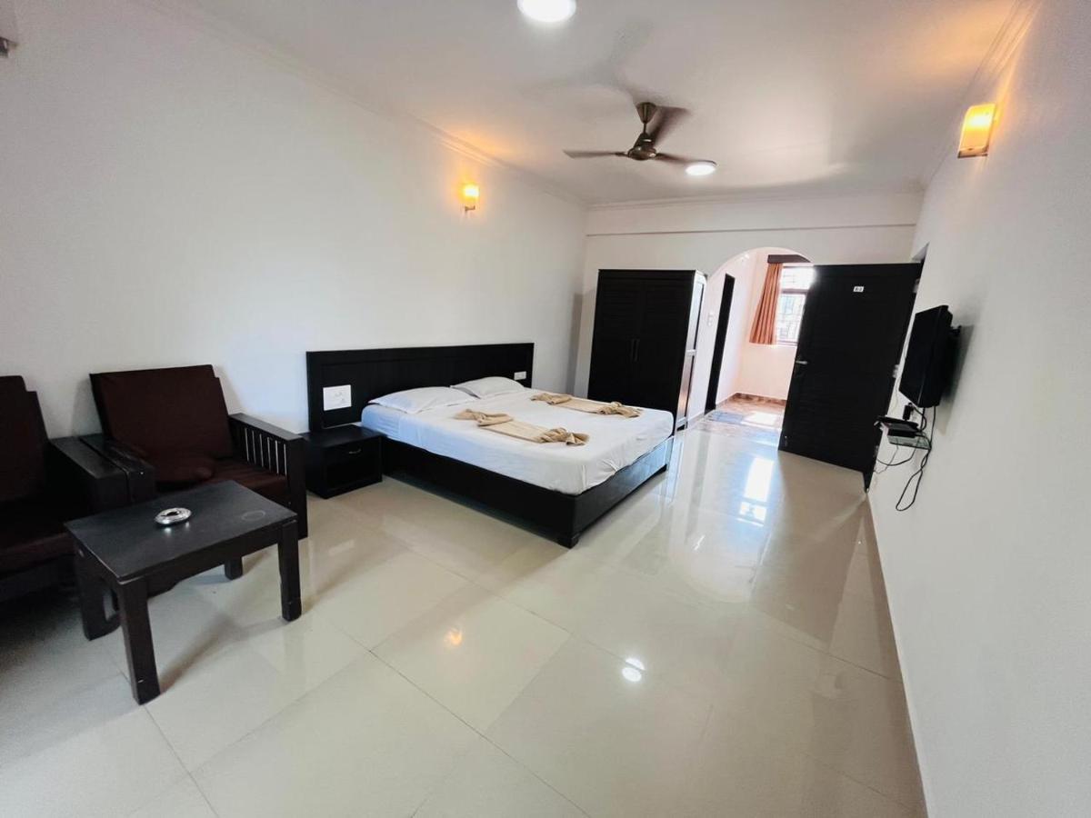 Naga Cottages Morjim Exterior photo