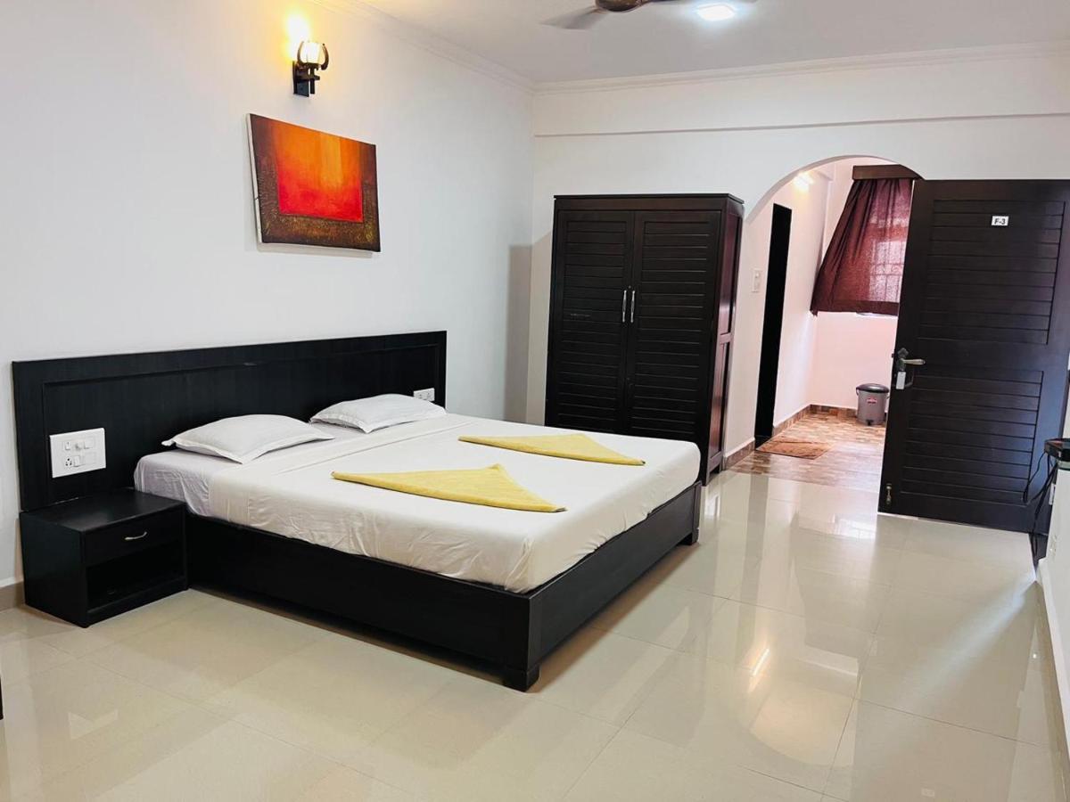 Naga Cottages Morjim Exterior photo