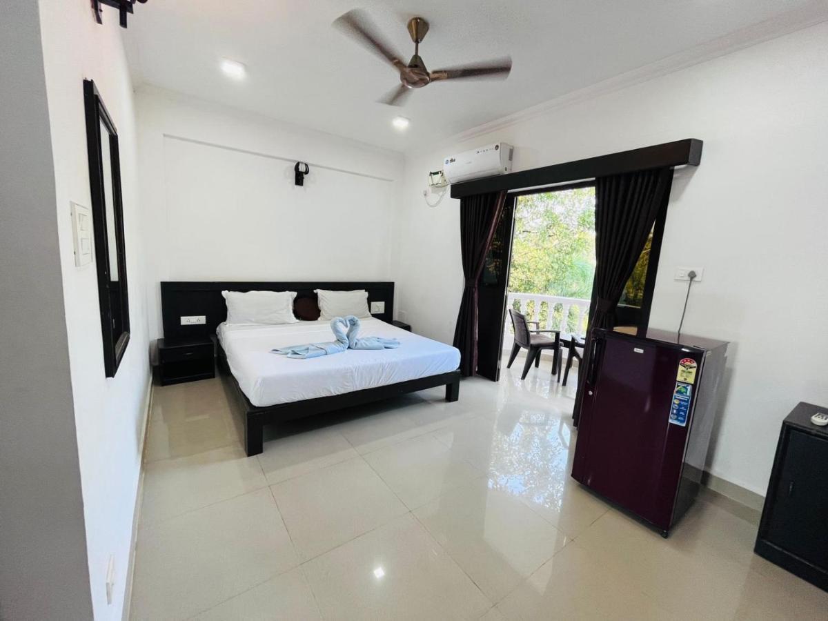 Naga Cottages Morjim Exterior photo