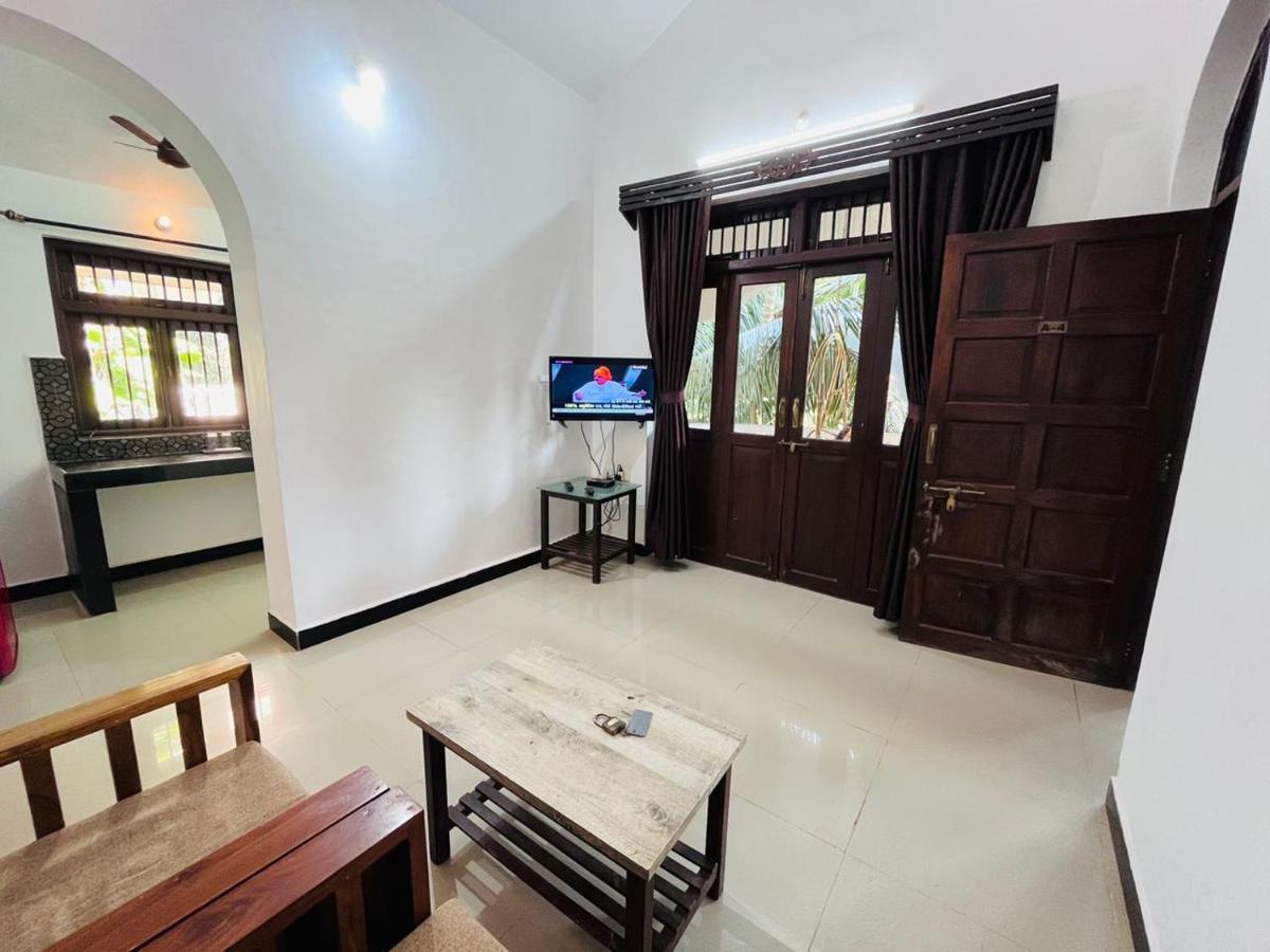 Naga Cottages Morjim Exterior photo