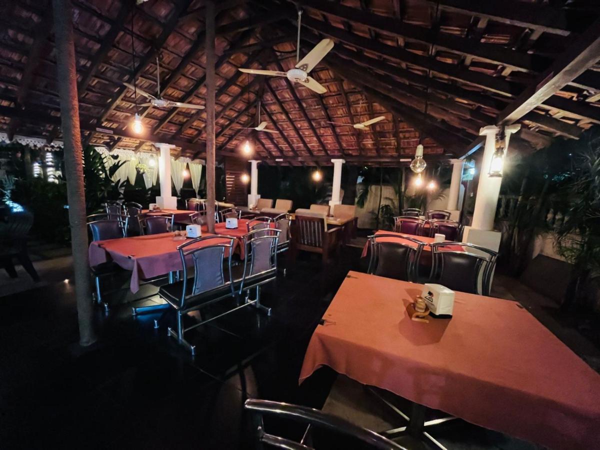 Naga Cottages Morjim Exterior photo
