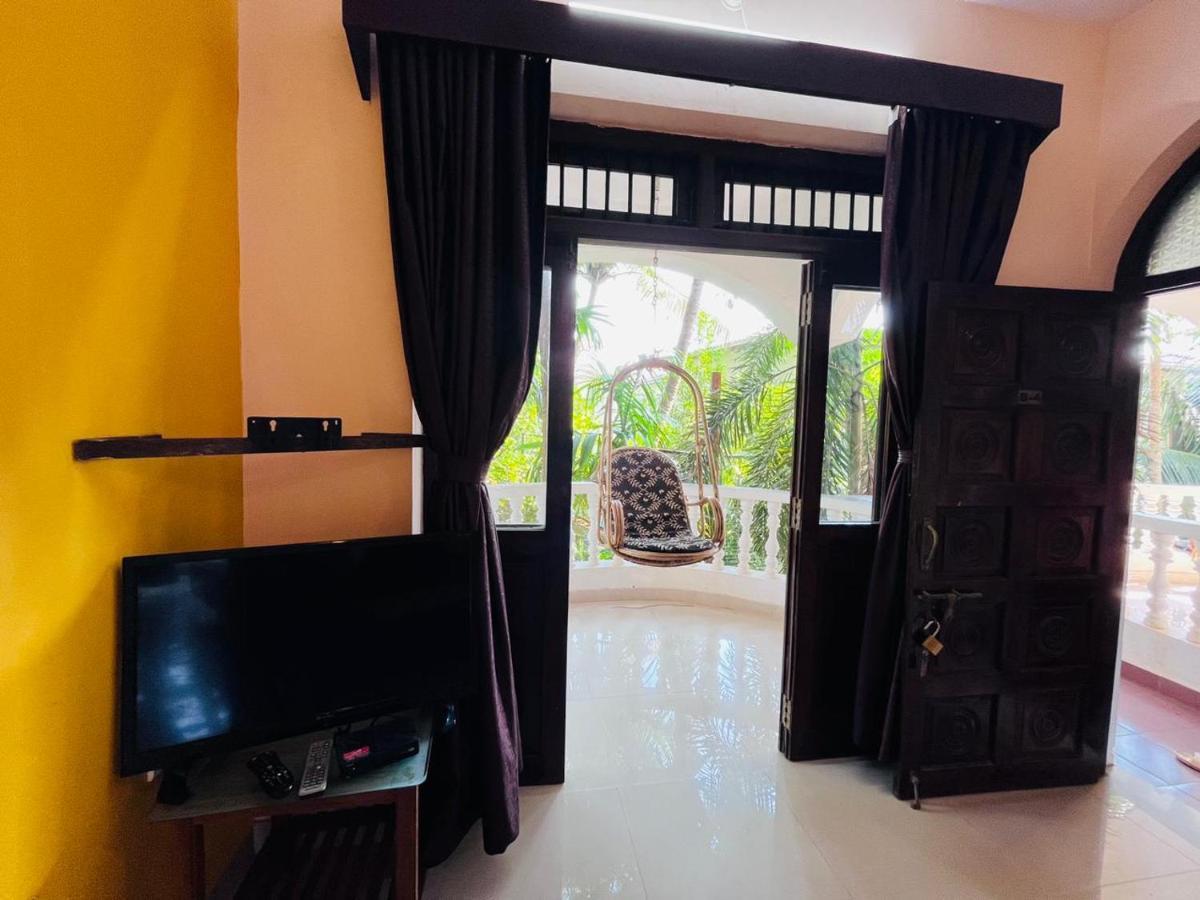 Naga Cottages Morjim Exterior photo